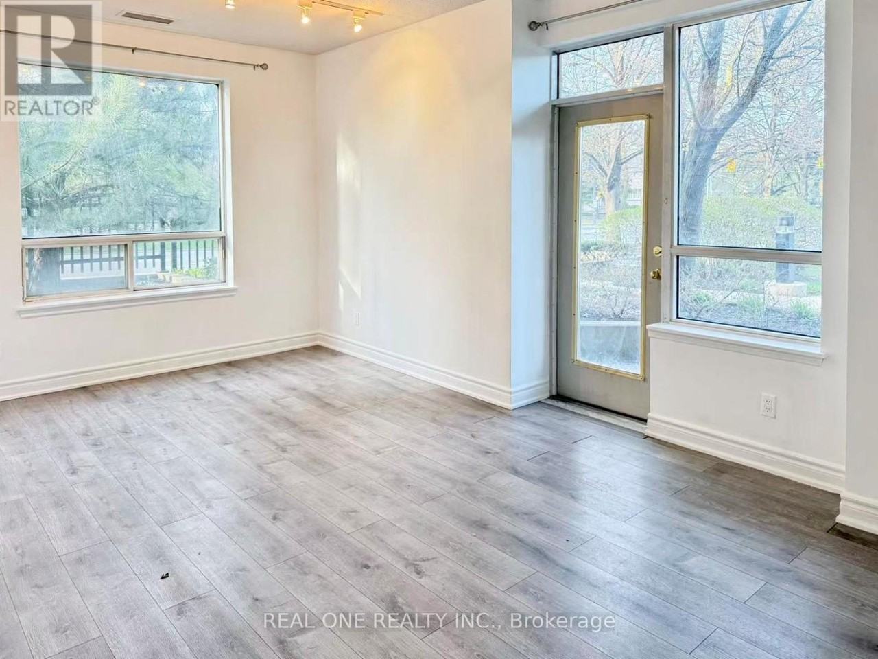 35 Empress Avenue #102 - Photo 2 of 24