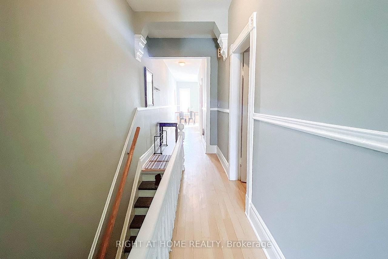 111 Gladstone Avenue - Photo 3 of 12