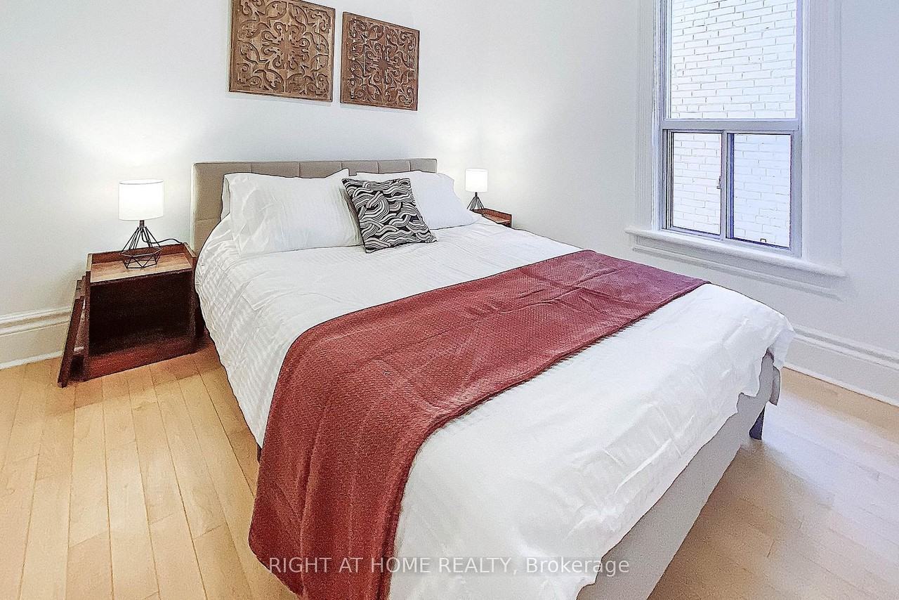 111 Gladstone Avenue - Photo 6 of 12