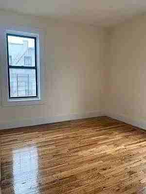 3025 Godwin Terrace #3E - Photo 2 of 6