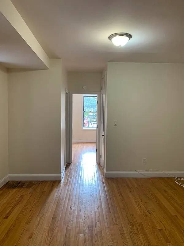 3025 Godwin Terrace #3E - Photo 3 of 6