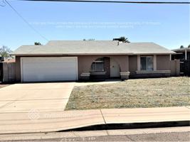 featured image of 2933 W Grovers Ave