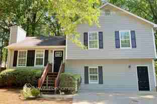 131 Halehaven Dr - Photo 1 of 1