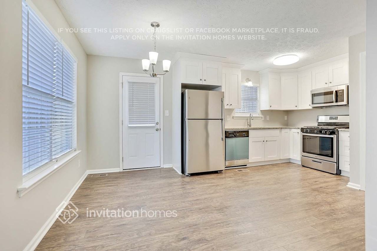 131 Halehaven Dr - Photo 6 of 24