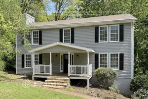 featured image of 2073 Kinridge Rd