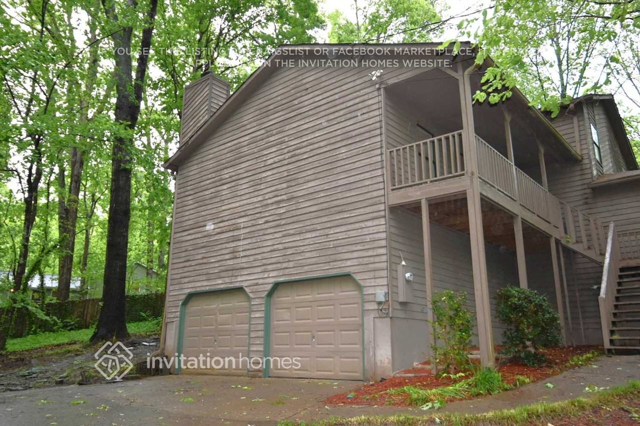 3427 Hill Ln - Photo 2 of 16