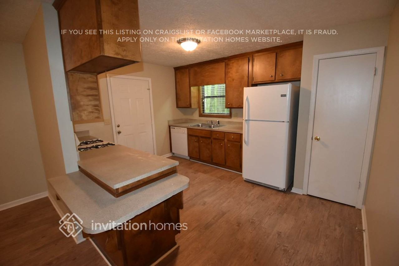 3427 Hill Ln - Photo 5 of 16