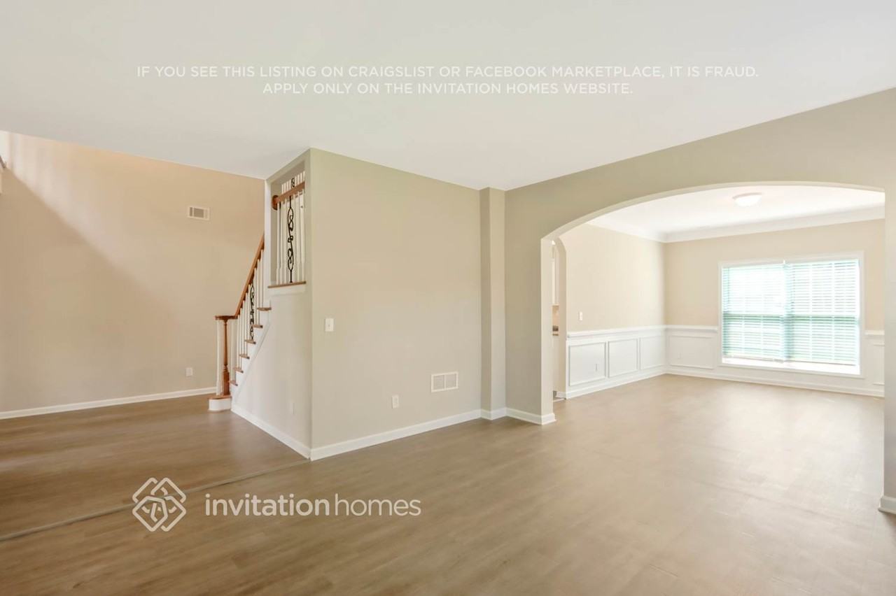 2040 Jessica Way - Photo 2 of 23