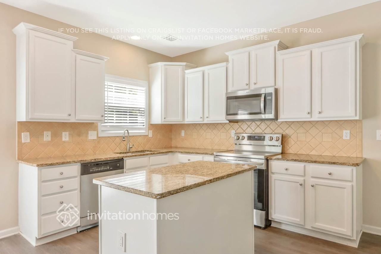 2040 Jessica Way - Photo 7 of 23