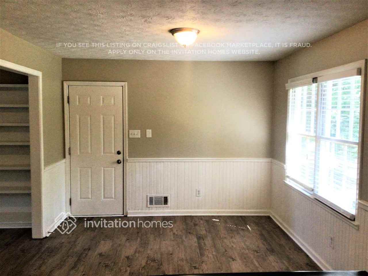 337 Summerville Dr - Photo 2 of 9