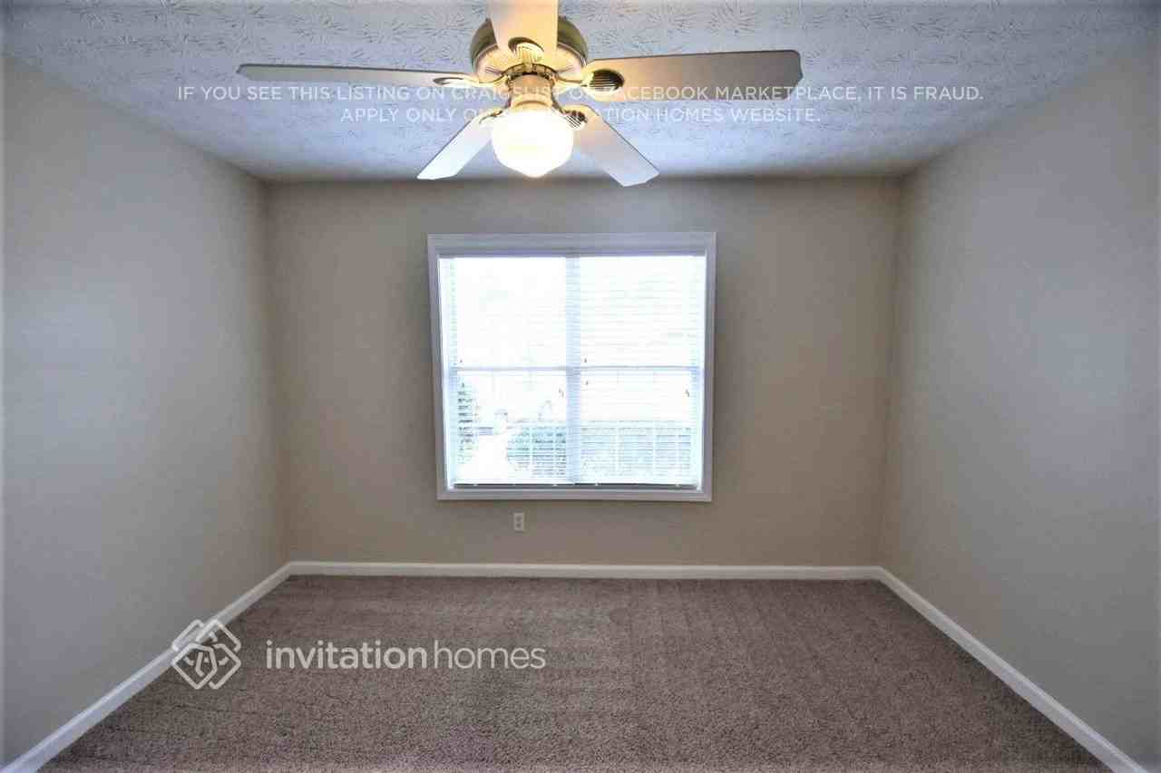 2868 Loral Pines Dr - Photo 6 of 11