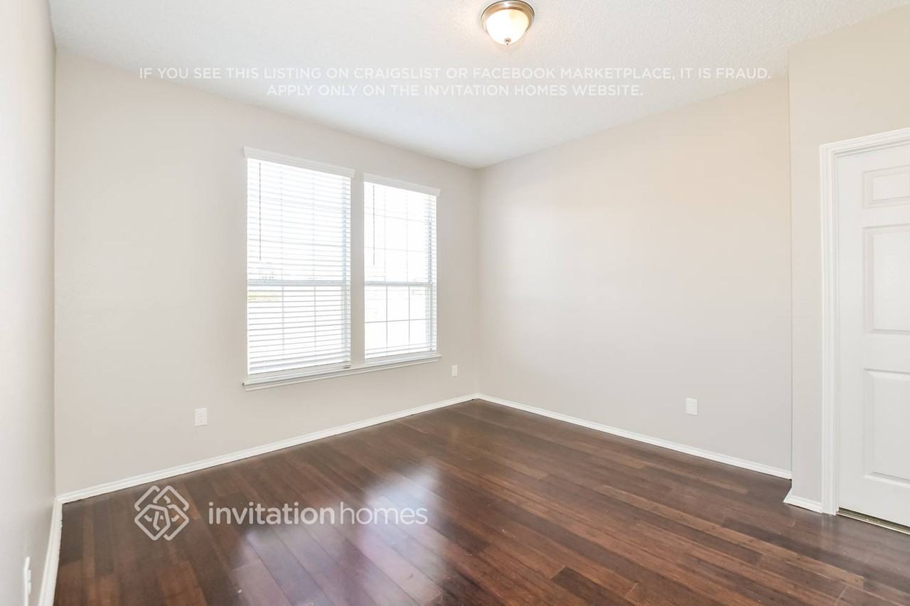 205 Moss Dr - Photo 6 of 16