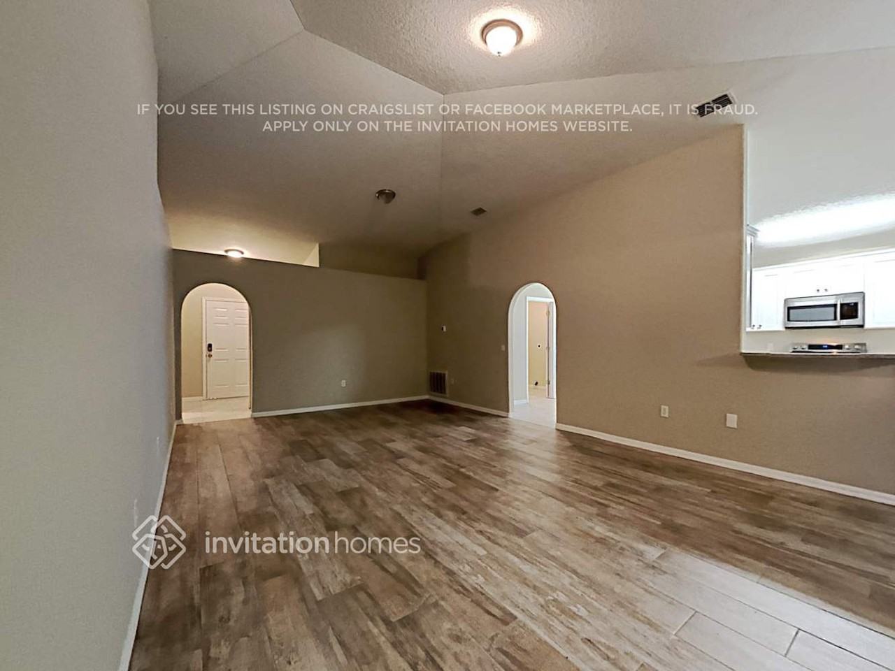 4716 Four Lakes Dr - Photo 3 of 21