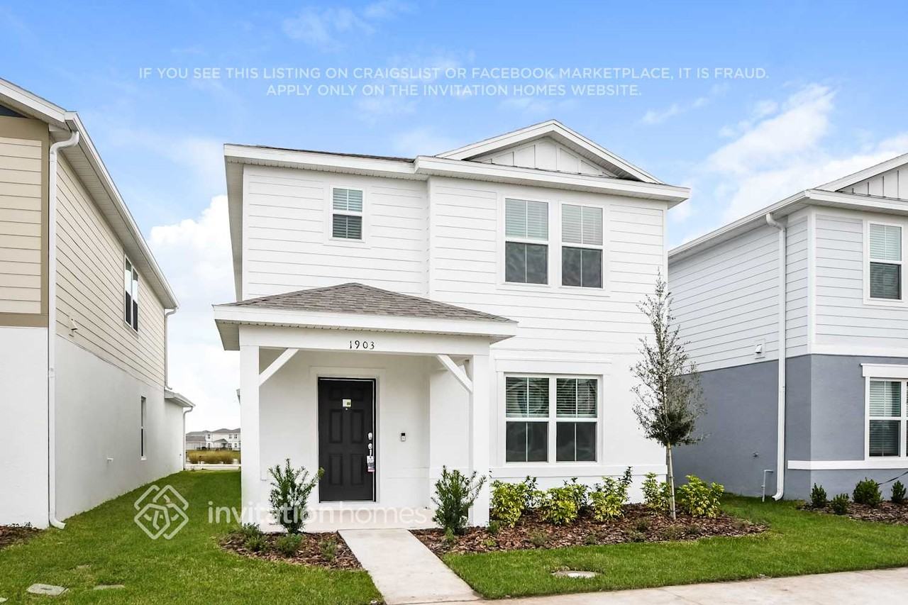 1903 Tohoqua Blvd - Photo 4 of 26