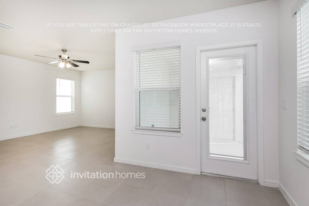 1903 Tohoqua Blvd - Photo 6 of 26