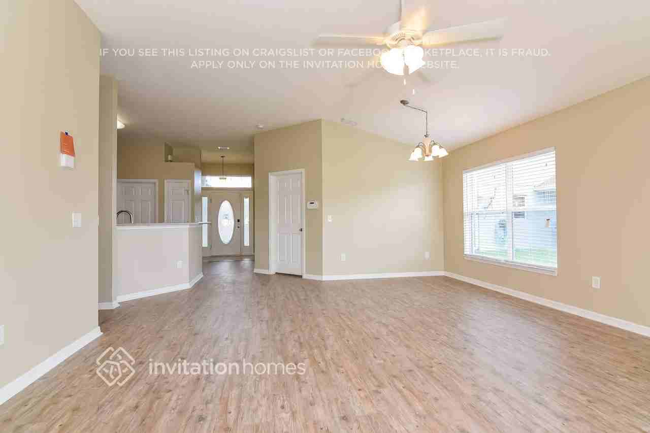 1777 Alaqua Way - Photo 4 of 20