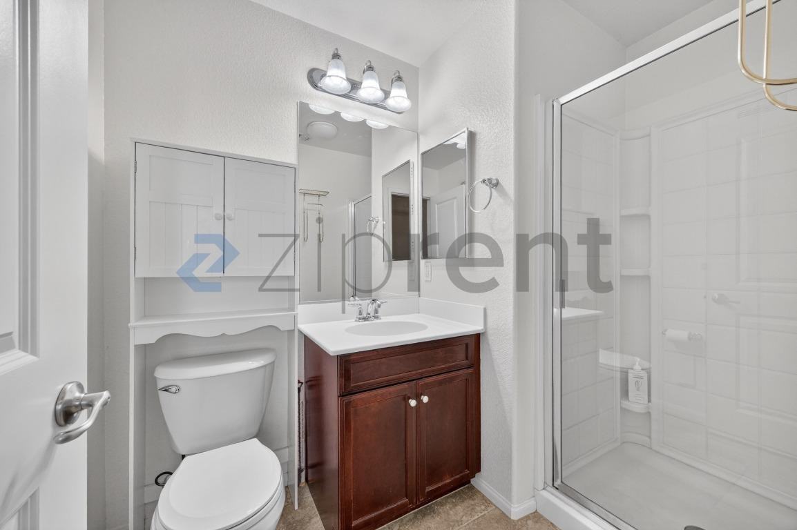 1836 Olive Green St #5 - Photo 5 of 14