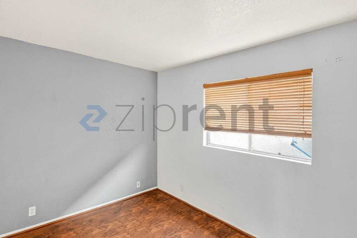 1115 252nd St #6 - Photo 6 of 12