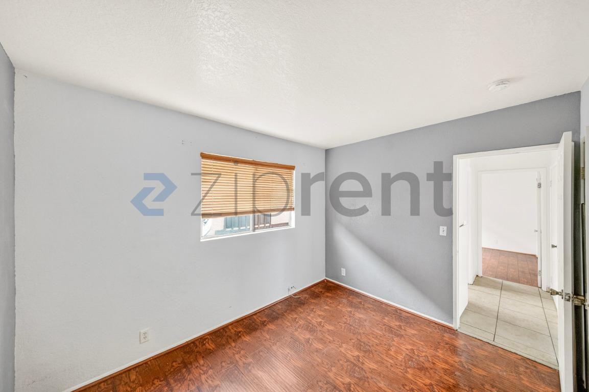 1115 252nd St #6 - Photo 7 of 12