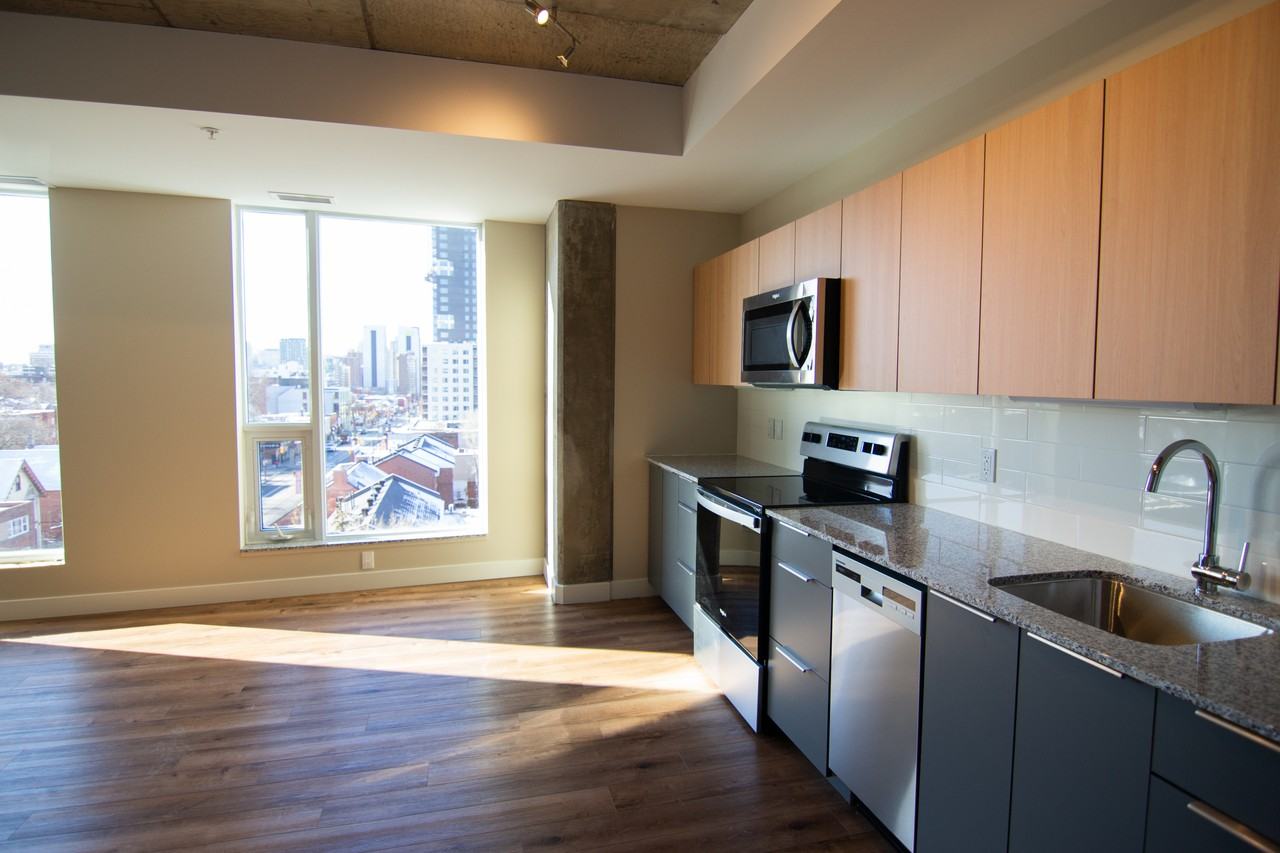 545 Rideau Apartments - Photo 2 of 4