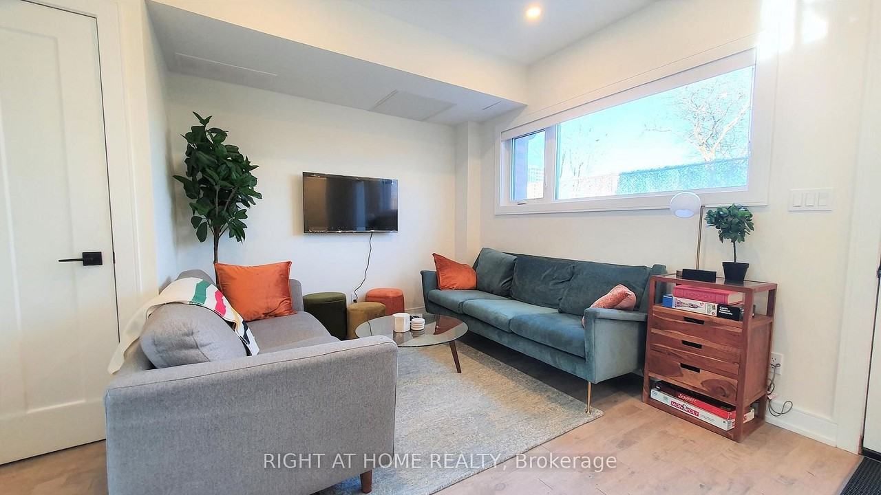 106 Lappin Avenue - Photo 3 of 17