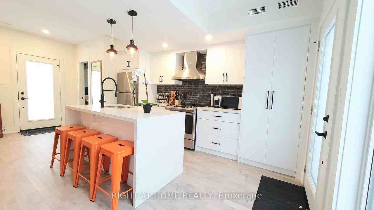 106 Lappin Avenue - Photo 2 of 17