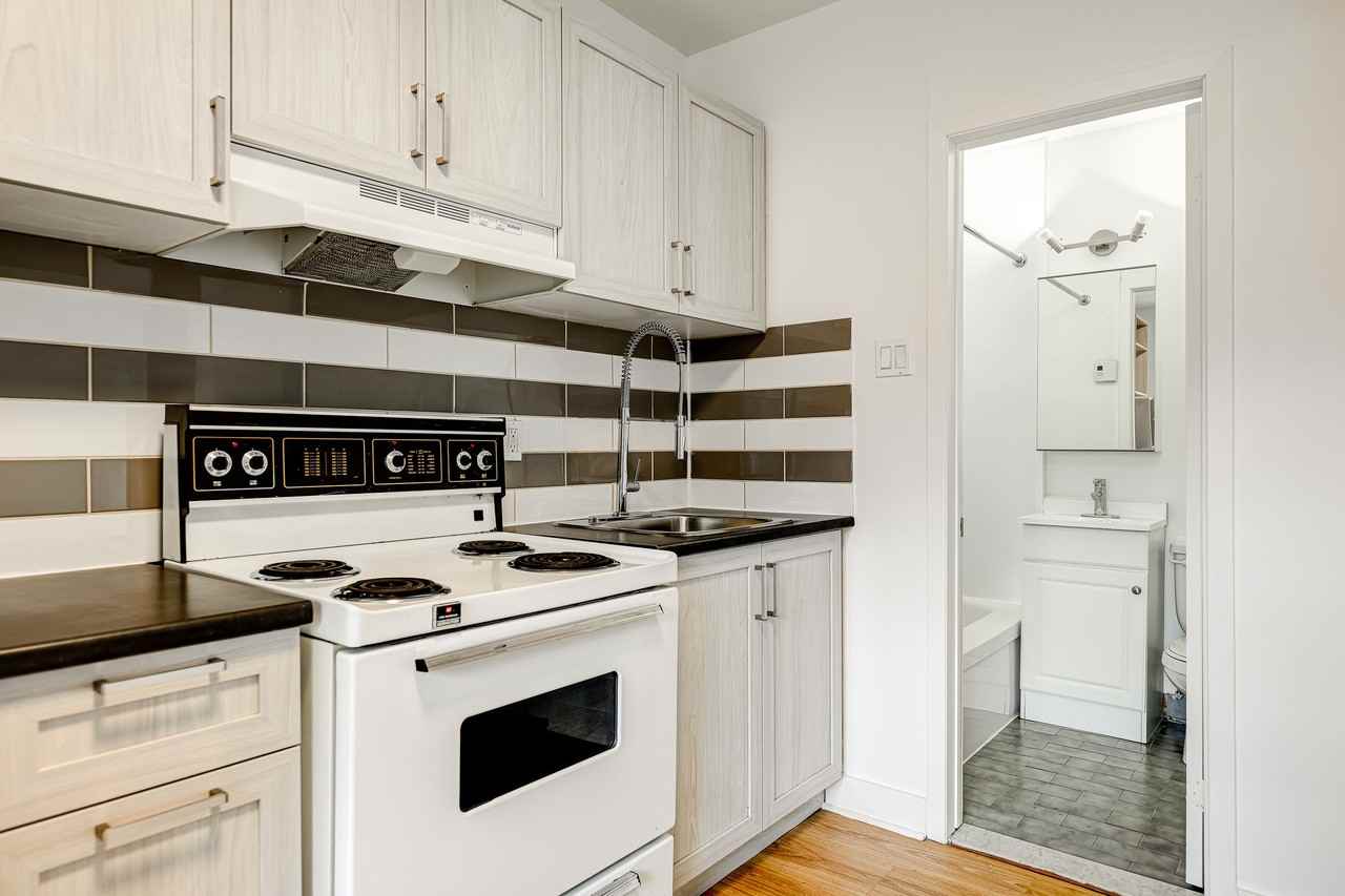 539 Prince-Arthur west - Photo 7 of 50