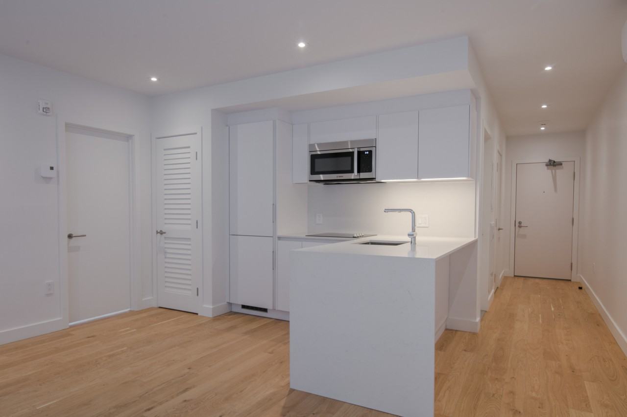 3014 Av Van Horne — photo 3