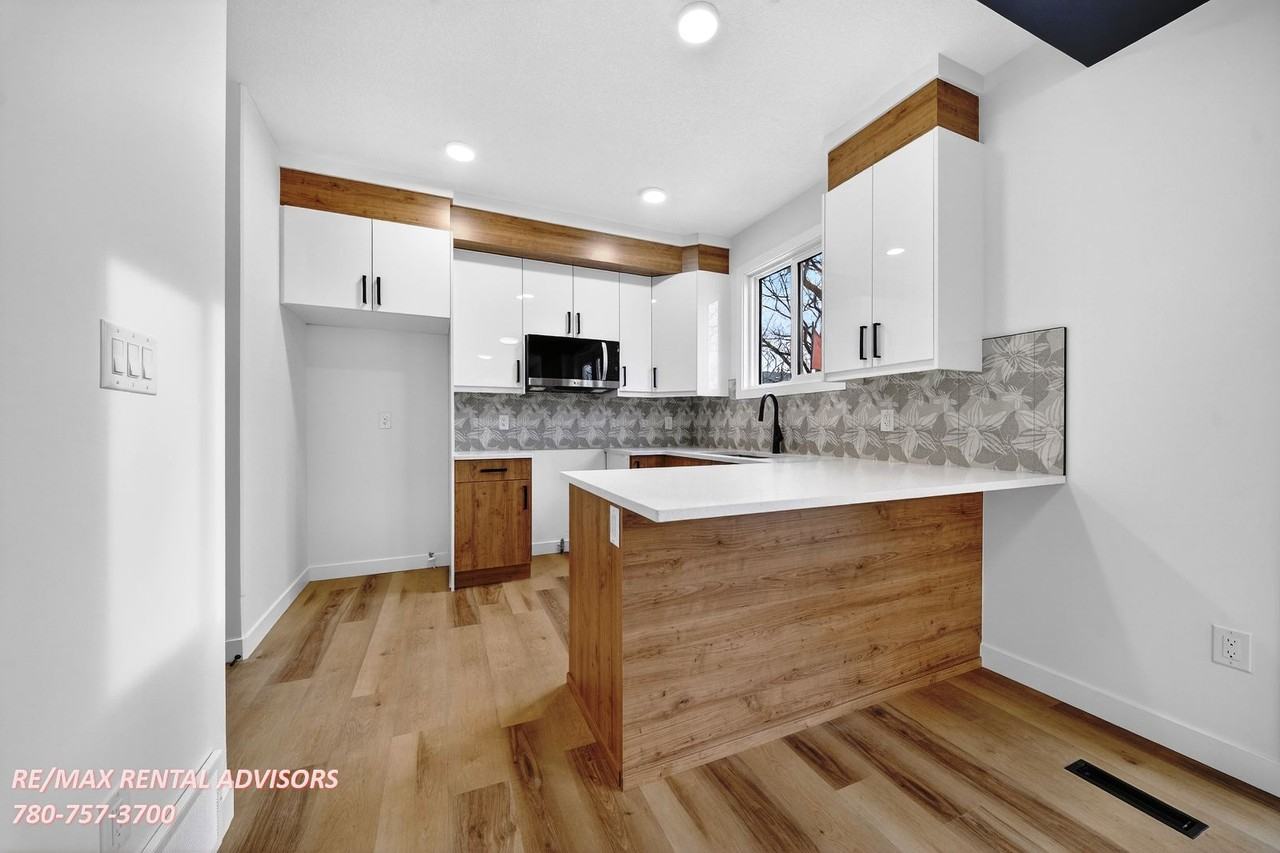 12423 112 Ave Nw - Photo 5 of 26