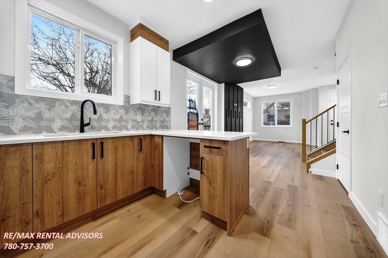 12423 112 Ave Nw - Photo 6 of 26