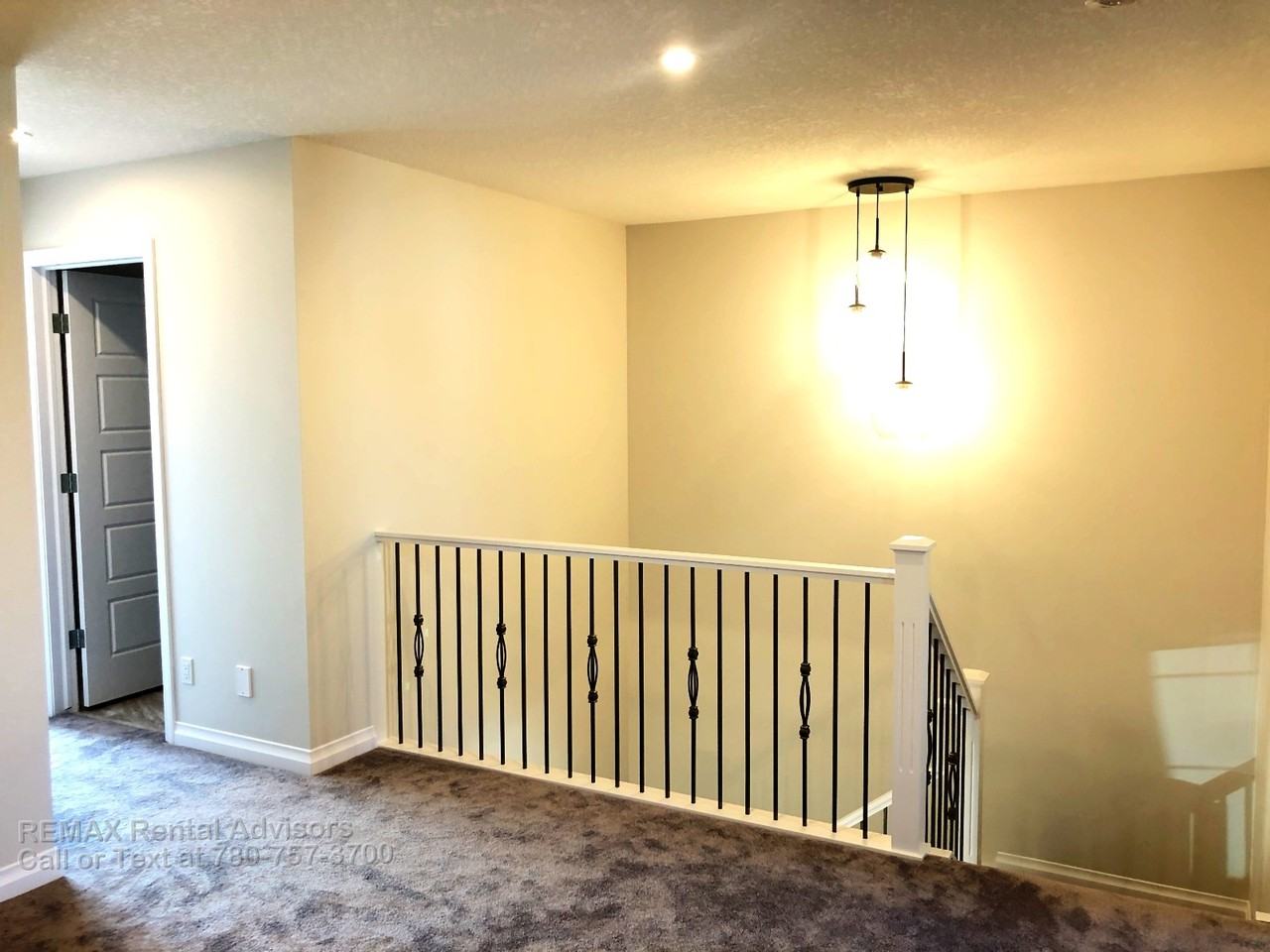 2856 Duke Crescent Southwest - Photo 7 of 17