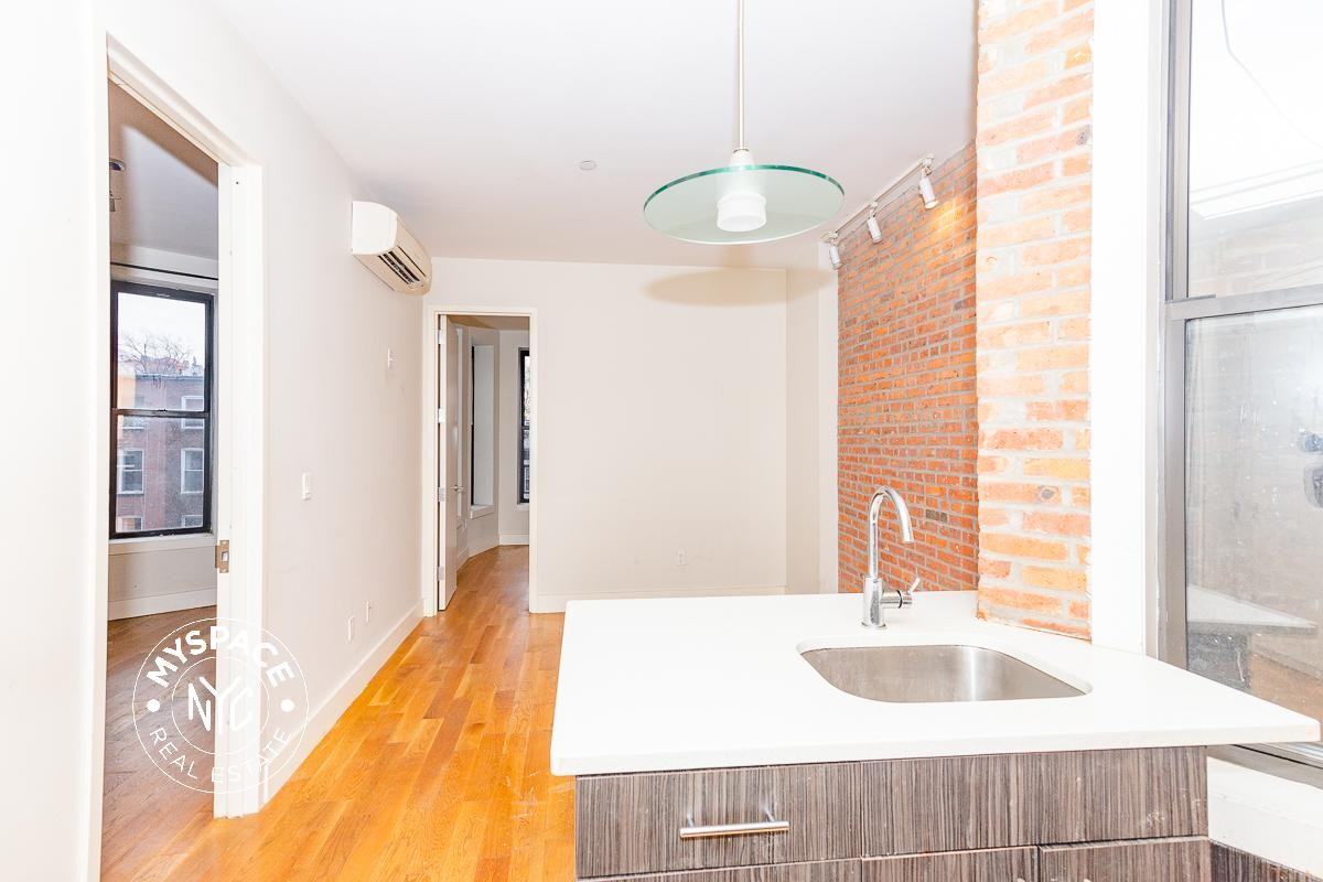 410 Gates Ave #3B - Photo 4 of 12