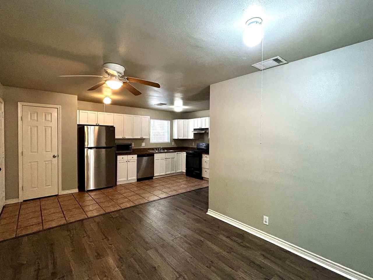 2714 Whitis Ave - Photo 5 of 20