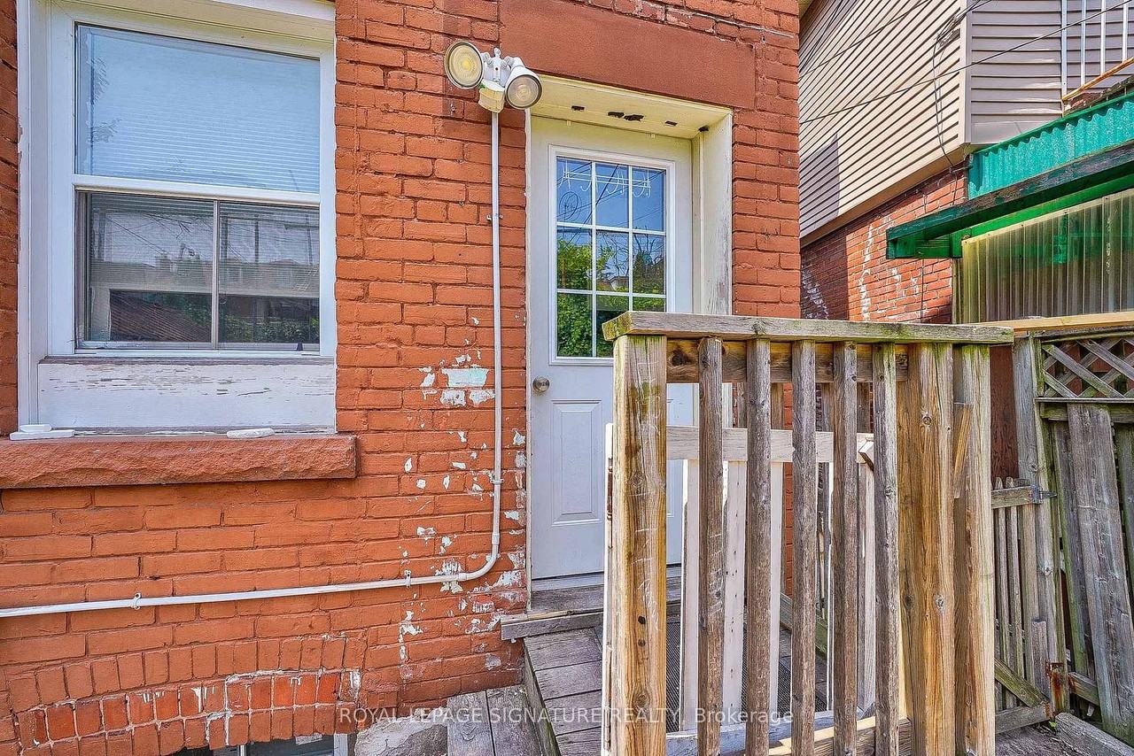 439 Crawford Street #Main - Photo 3 of 33