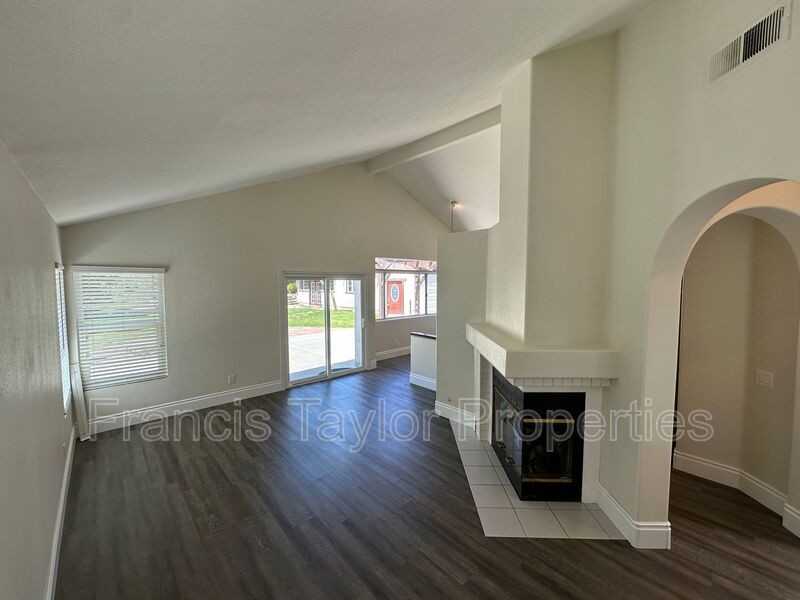 4982 Wildwood Dr - Photo 6 of 23