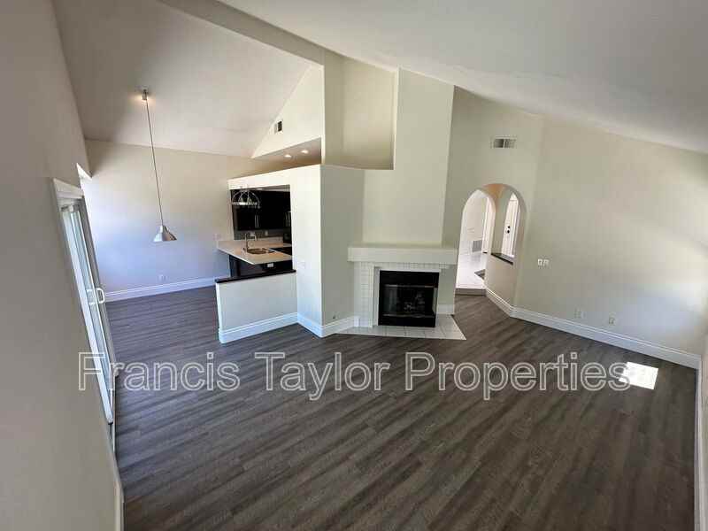 4982 Wildwood Dr - Photo 7 of 23