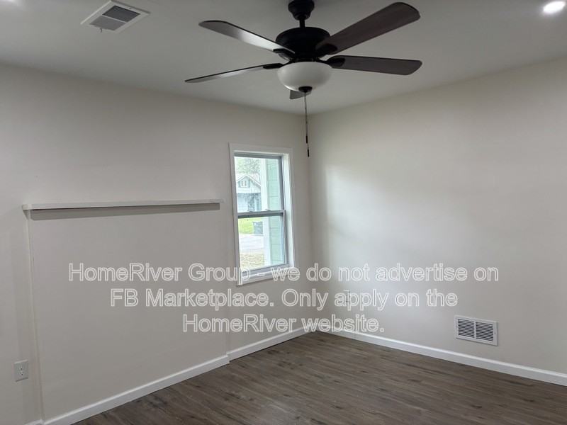 882 Maple Dr - Photo 4 of 27