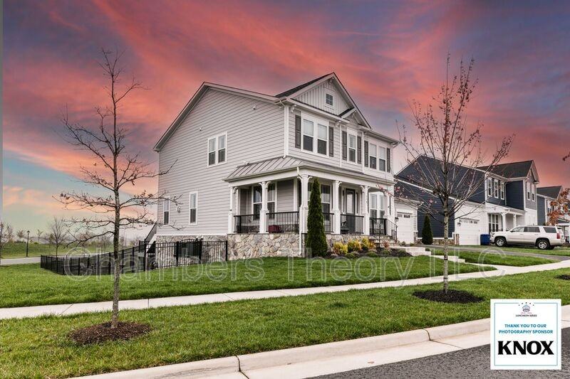 114 Ionian St Se - Photo 2 of 50