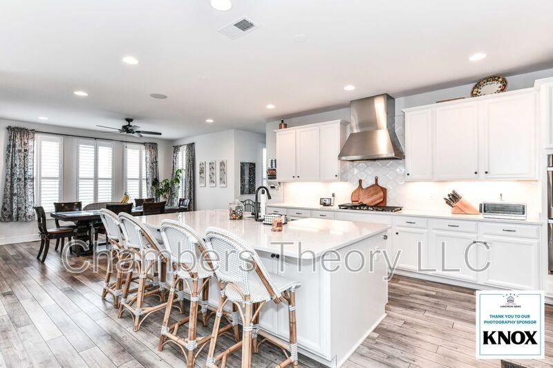 114 Ionian St Se - Photo 3 of 50