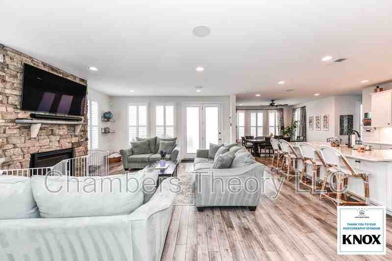 114 Ionian St Se - Photo 5 of 50