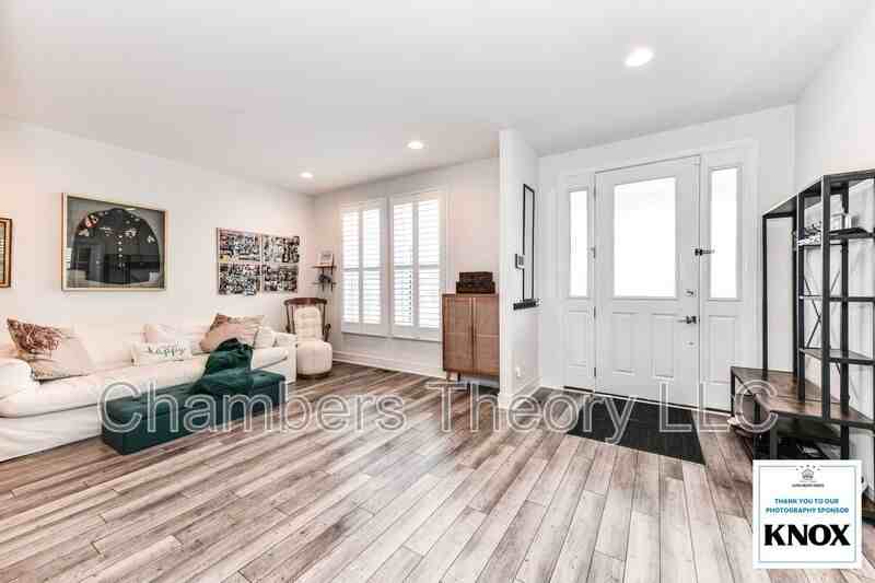 114 Ionian St Se - Photo 7 of 50