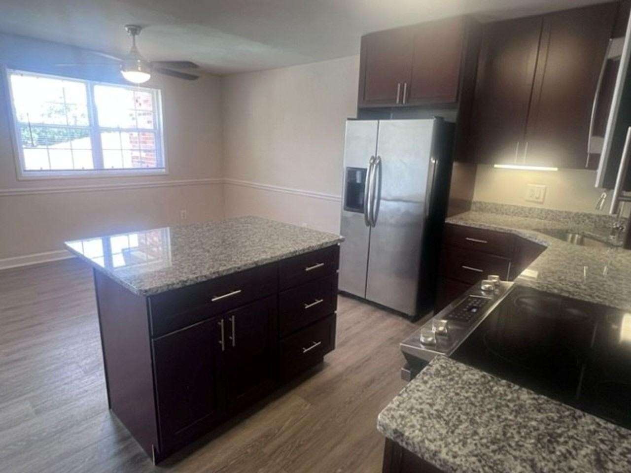 Randolph Square Apartments - Photo 2 of 18