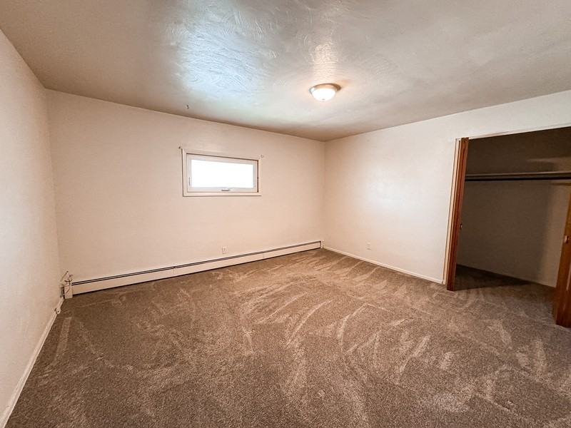 4719 3rd St - Photo 4 of 8