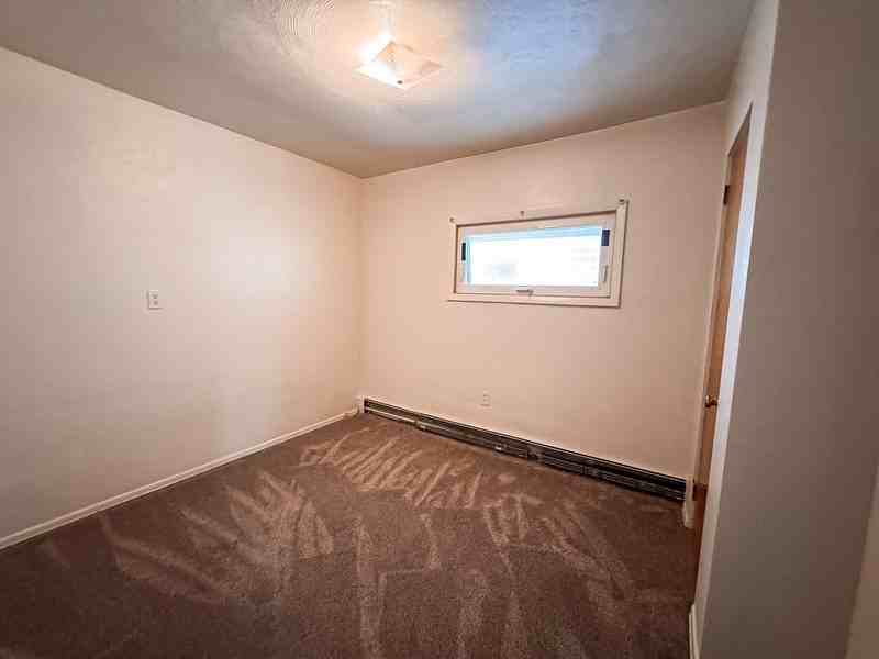 4719 3rd St - Photo 5 of 8