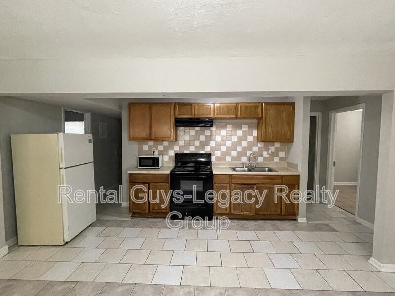 1738 Wright Ave #2 - Photo 2 of 18