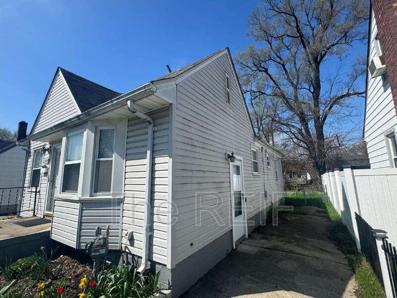 20429 Monte Vista St - Photo 2 of 21