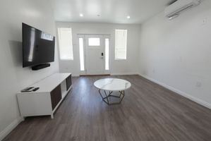 featured image of 668 W 28th St