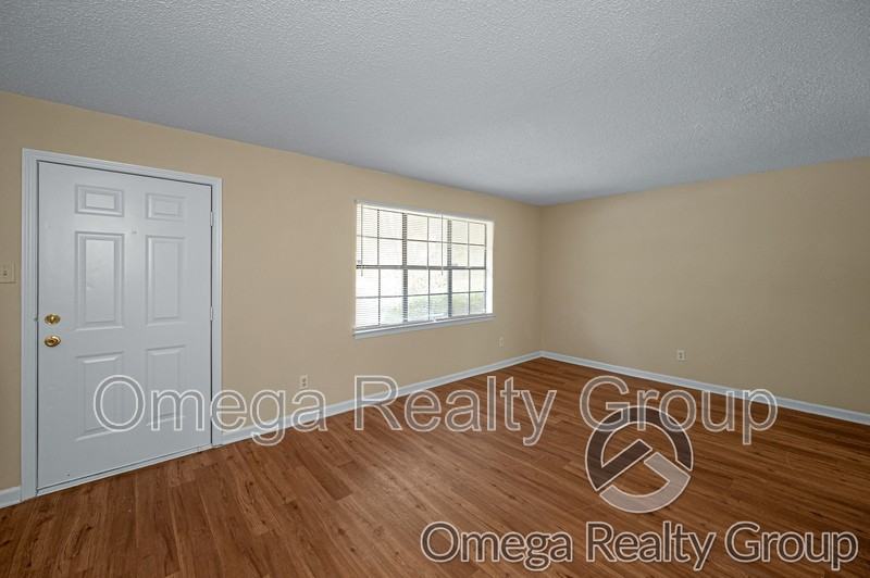 1827 Carson Rd #1 - Photo 2 of 27