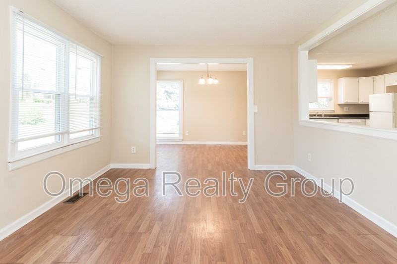 529 Robison Dr - Photo 6 of 32