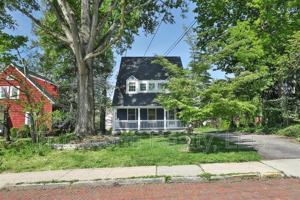 featured image of 125 S Knox St